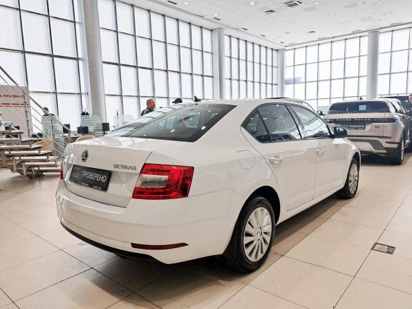Skoda Octavia III (A7) Рестайлинг с пробегом 2019 года, цена 1 650 000 рублей, 83764 км, лифтбек, Автокод Объявления