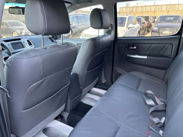 Toyota Hilux VII Рестайлинг с пробегом 2012 года, цена 2 040 000 рублей, 186368 км, пикап, Автокод Объявления
