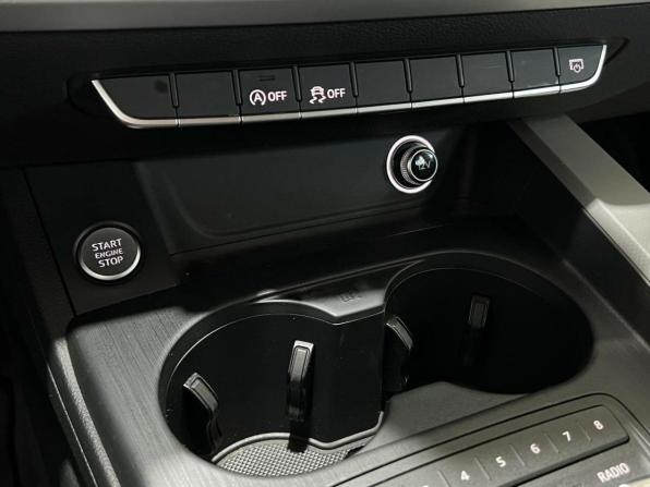 Audi A4 V (B9) с пробегом 2019 года, цена 2 550 000 рублей, 101945 км, седан, Автокод Объявления