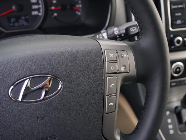 Hyundai H-1 II Рестайлинг 2 с пробегом 2019 года, цена 3 370 000 рублей, 164469 км, минивэн, Автокод Объявления