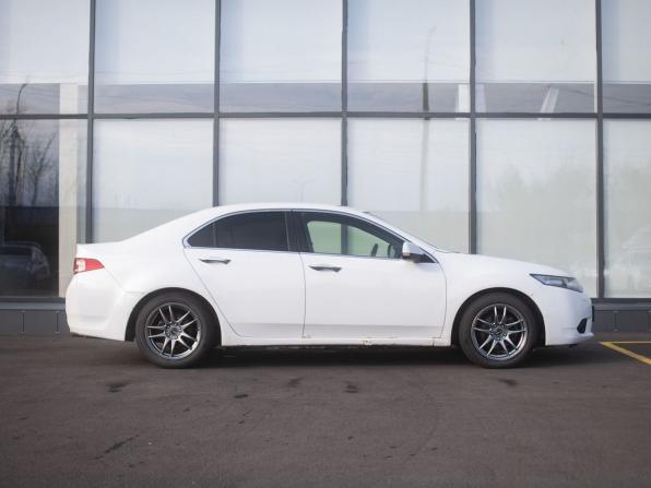 Honda Accord VIII Рестайлинг с пробегом 2012 года, цена 1 100 000 рублей, 307384 км, седан, Автокод Объявления