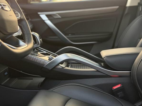Geely Atlas Pro с пробегом 2024 года, цена 2 390 000 рублей, 2924 км, внедорожник, Автокод Объявления