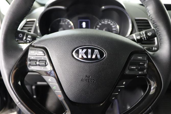 Kia Cerato III Рестайлинг (Classic) с пробегом 2018 года, цена 1 579 990 рублей, 106471 км, седан, Автокод Объявления