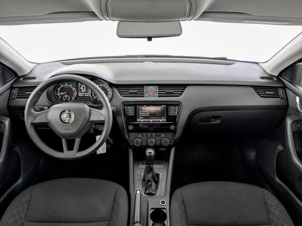 Skoda Octavia III (A7) Рестайлинг с пробегом 2019 года, цена 1 775 000 рублей, 114143 км, лифтбек, Автокод Объявления