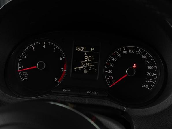 Volkswagen Polo V Рестайлинг с пробегом 2018 года, цена 1 609 000 рублей, 75740 км, седан, Автокод Объявления