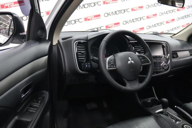 Mitsubishi Outlander III с пробегом 2014 года, цена 1 665 650 рублей, 275257 км, внедорожник, Автокод Объявления