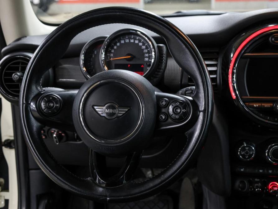 Mini Hatch III (F55/F56) Москва  - изображение 18