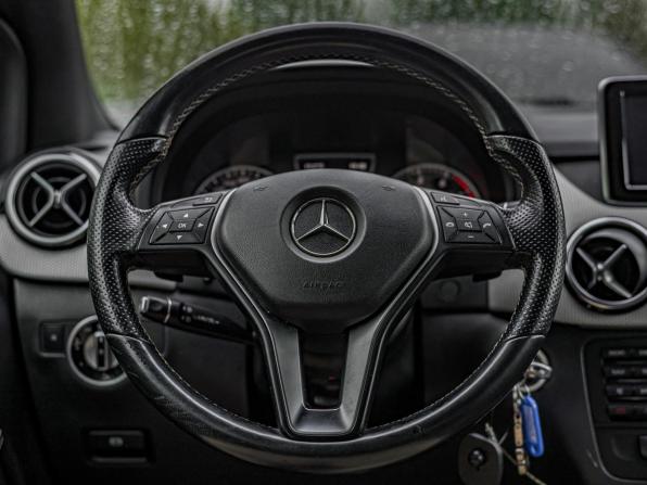 Mercedes-Benz B-Класс II (W246) Рестайлинг с пробегом 2014 года, цена 1 099 000 рублей, 209238 км, хэтчбек, Автокод Объявления