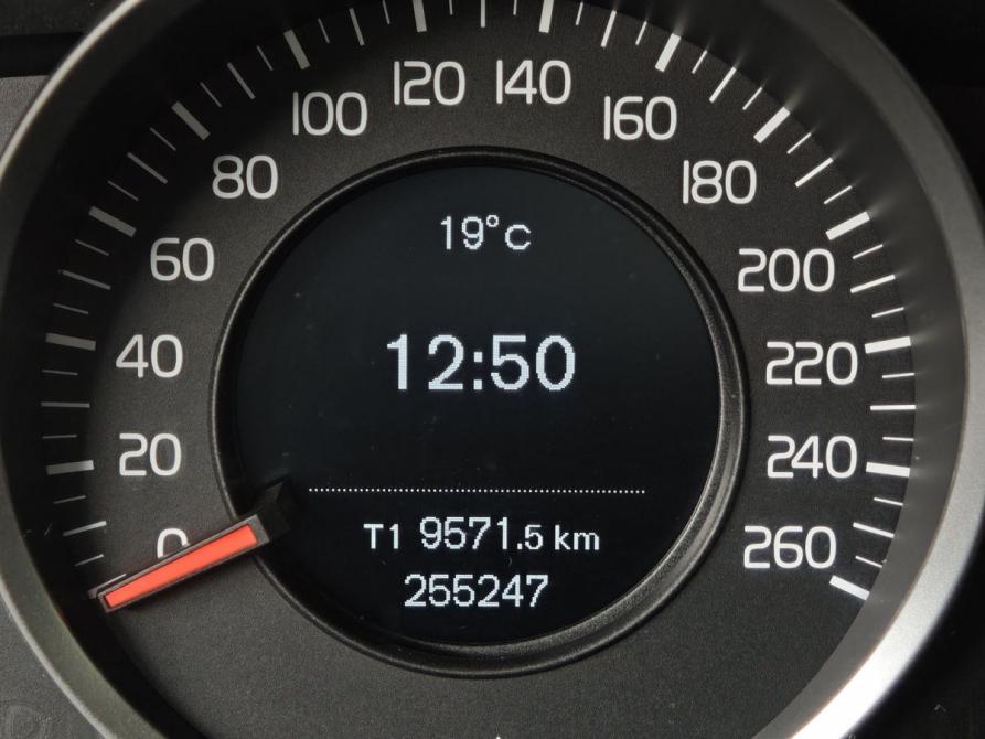 Volvo XC60 I Рестайлинг Москва  - изображение 18