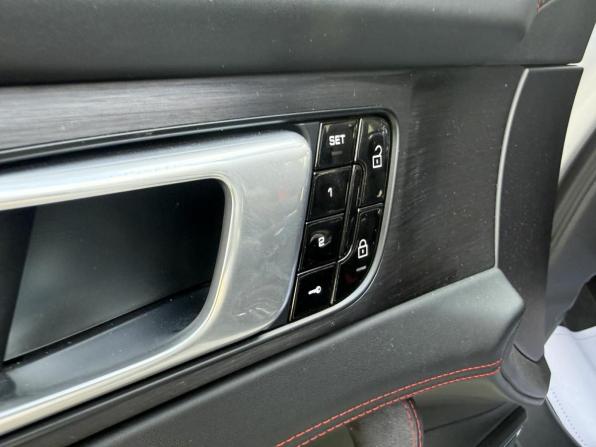 Porsche Panamera II с пробегом 2020 года, цена 9 990 000 рублей, 41000 км, лифтбек, Автокод Объявления