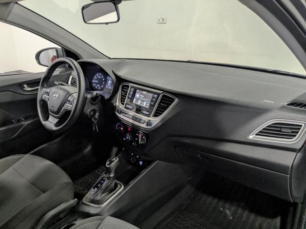 Hyundai Solaris II с пробегом 2020 года, цена 1 740 000 рублей, 16497 км, седан, Автокод Объявления