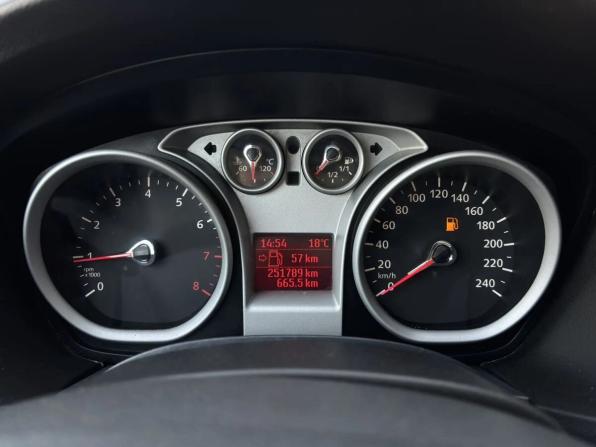 Ford Focus II Рестайлинг с пробегом 2011 года, цена 549 000 рублей, 251789 км, седан, Автокод Объявления