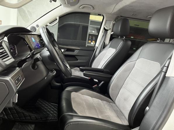 Volkswagen Multivan T6 Рестайлинг с пробегом 2021 года, цена 8 610 000 рублей, 101000 км, минивэн, Автокод Объявления