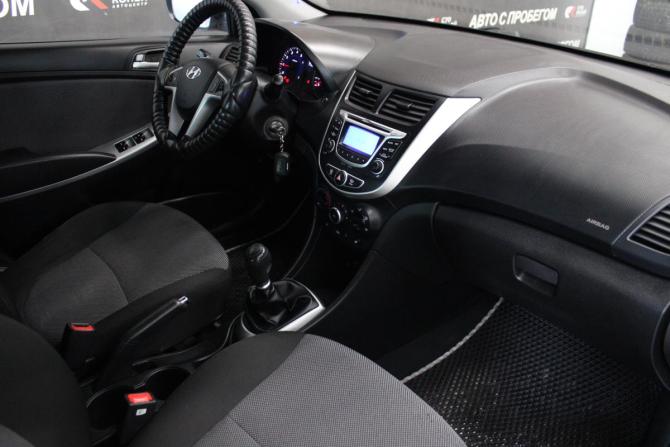 Hyundai Solaris I с пробегом 2014 года, цена 718 000 рублей, 163000 км, седан, Автокод Объявления