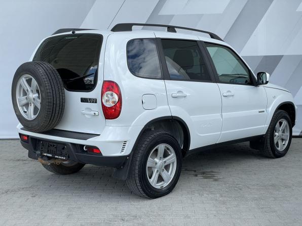 Chevrolet Niva I Рестайлинг с пробегом 2017 года, цена 865 000 рублей, 44753 км, внедорожник, Автокод Объявления