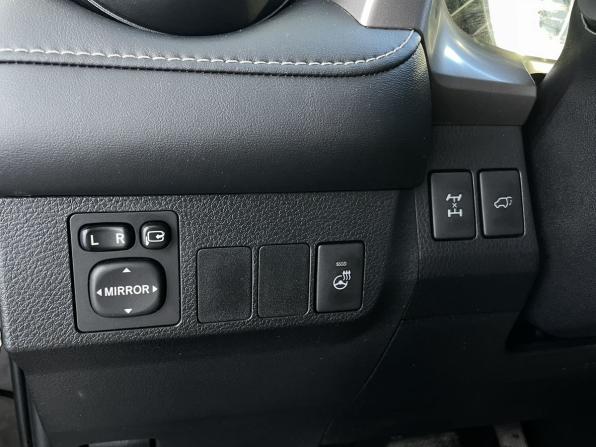 Toyota RAV4 IV (XA40) Рестайлинг с пробегом 2018 года, цена 2 298 000 рублей, 178092 км, внедорожник, Автокод Объявления