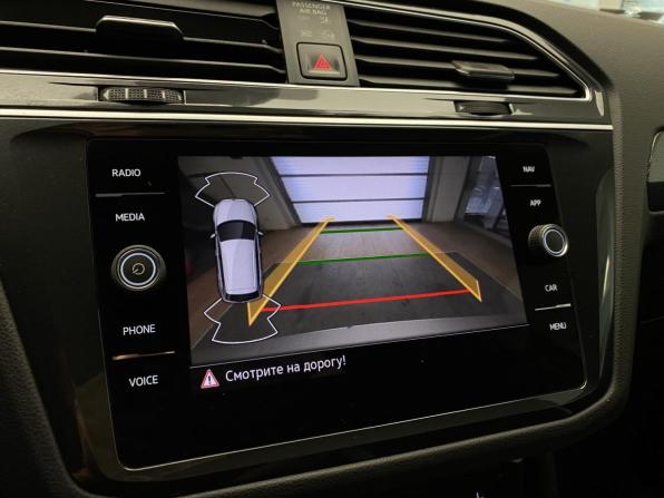 Volkswagen Tiguan II Рестайлинг с пробегом 2021 года, цена 2 710 000 рублей, 60855 км, внедорожник, Автокод Объявления