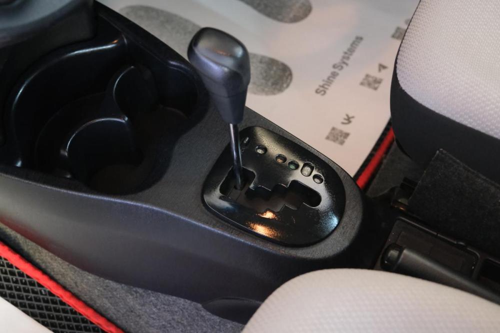 Toyota Vitz III (XP130) Омск  - изображение 15