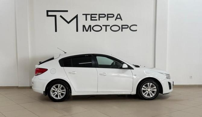 Chevrolet Cruze I Рестайлинг с пробегом 2013 года, цена 650 000 рублей, 155570 км, хэтчбек, Автокод Объявления