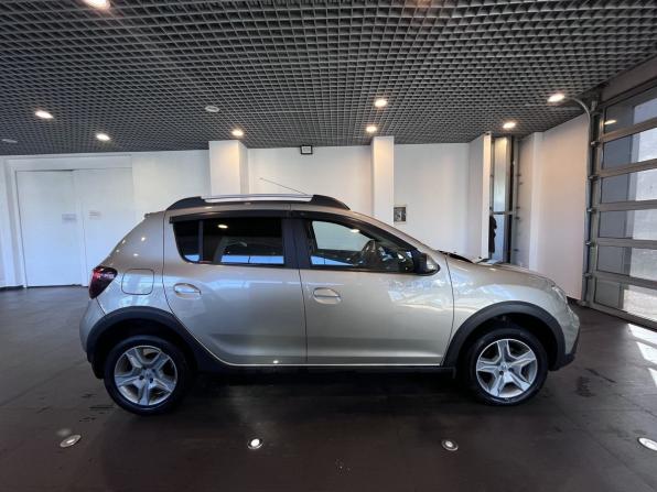 Renault Sandero II Рестайлинг с пробегом 2019 года, цена 1 310 000 рублей, 69844 км, хэтчбек, Автокод Объявления