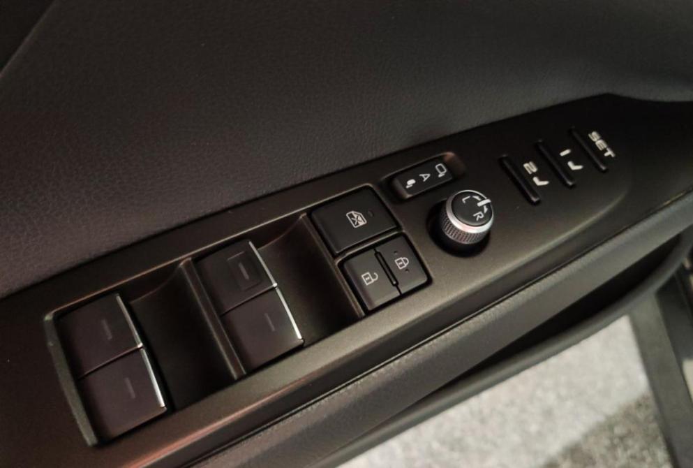 Toyota Camry VIII (XV70) Рестайлинг Ярославль  - изображение 17