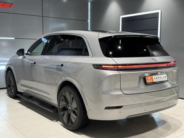 Li Auto (Lixiang) L7 I Рестайлинг с пробегом 2024 года, цена 7 240 000 рублей, 31000 км, внедорожник, Автокод Объявления