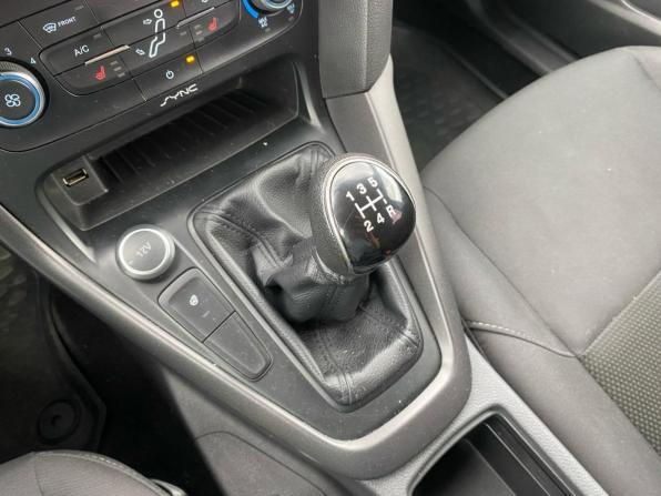 Ford Focus III Рестайлинг с пробегом 2017 года, цена 980 000 рублей, 139595 км, хэтчбек, Автокод Объявления