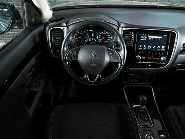 Mitsubishi Outlander III Рестайлинг 3 с пробегом 2021 года, цена 3 045 000 рублей, 80810 км, внедорожник, Автокод Объявления