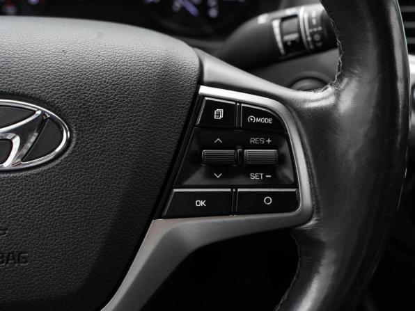 Hyundai Solaris II с пробегом 2019 года, цена 1 280 000 рублей, 98563 км, седан, Автокод Объявления
