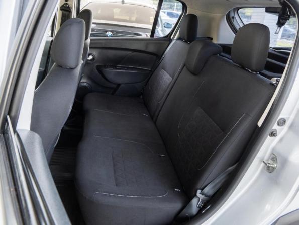 Renault Sandero II с пробегом 2015 года, цена 847 500 рублей, 197372 км, хэтчбек, Автокод Объявления