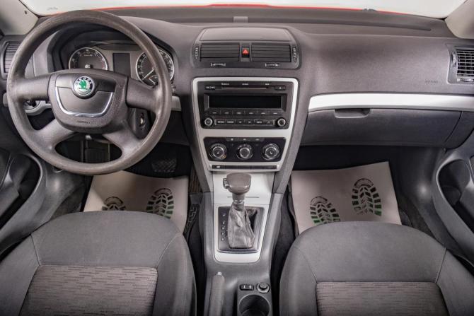 Skoda Octavia II (A5) Рестайлинг с пробегом 2011 года, цена 849 000 рублей, 241000 км, лифтбек, Автокод Объявления