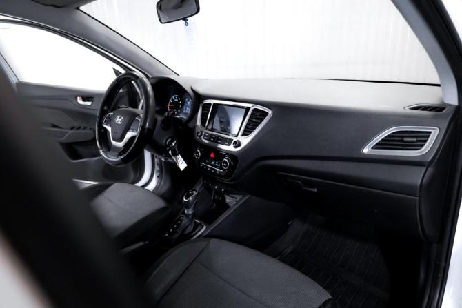 Hyundai Solaris II с пробегом 2019 года, цена 1 199 000 рублей, 205001 км, седан, Автокод Объявления