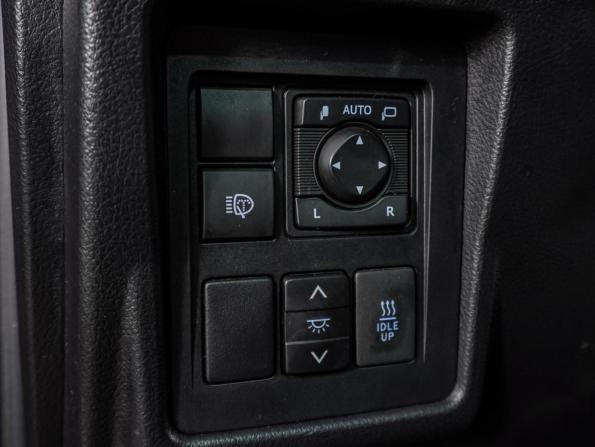 Toyota Land Cruiser Prado 150 Series Рестайлинг 2 с пробегом 2019 года, цена 4 399 000 рублей, 229601 км, внедорожник, Автокод Объявления