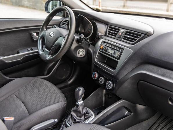 Kia Rio III Рестайлинг с пробегом 2016 года, цена 998 000 рублей, 80348 км, седан, Автокод Объявления