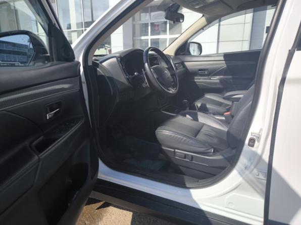 Mitsubishi Outlander III Рестайлинг 3 с пробегом 2019 года, цена 2 100 000 рублей, 148170 км, внедорожник, Автокод Объявления