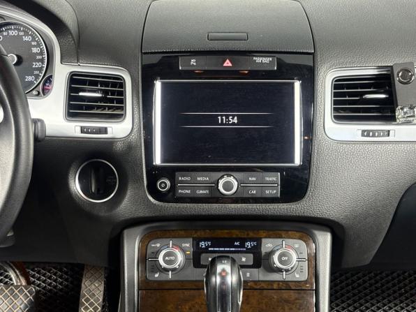 Volkswagen Touareg II Рестайлинг с пробегом 2014 года, цена 2 040 000 рублей, 347266 км, внедорожник, Автокод Объявления