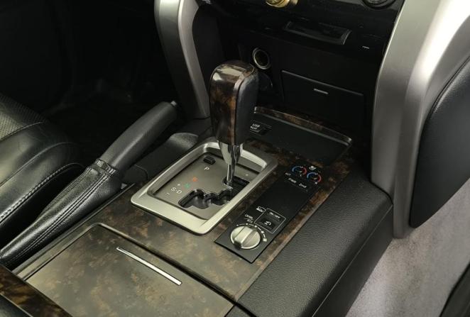 Toyota Land Cruiser 200 Series Рестайлинг 1 с пробегом 2013 года, цена 3 850 000 рублей, 261686 км, внедорожник, Автокод Объявления