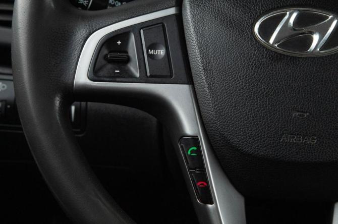 Hyundai Solaris I с пробегом 2013 года, цена 629 000 рублей, 265000 км, седан, Автокод Объявления