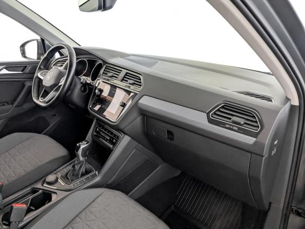 Volkswagen Tiguan II Рестайлинг с пробегом 2021 года, цена 3 650 000 рублей, 62212 км, внедорожник, Автокод Объявления