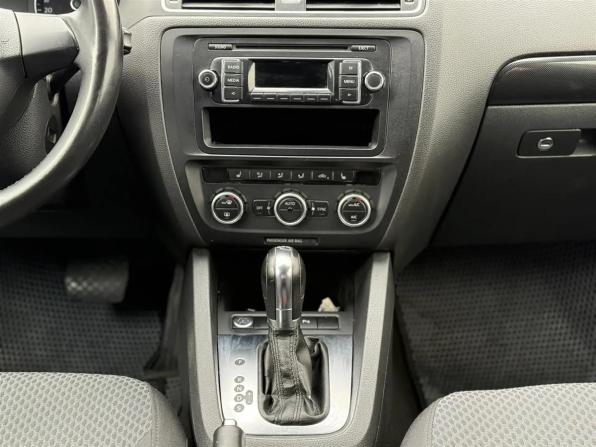 Volkswagen Jetta VI с пробегом 2013 года, цена 860 000 рублей, 219025 км, седан, Автокод Объявления
