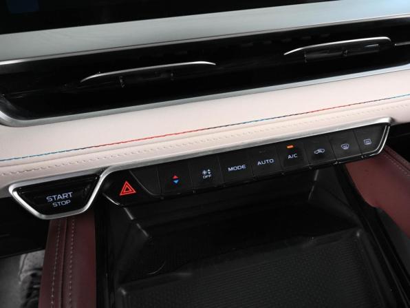 Geely Monjaro I с пробегом 2022 года, цена 2 999 000 рублей, 60553 км, внедорожник, Автокод Объявления