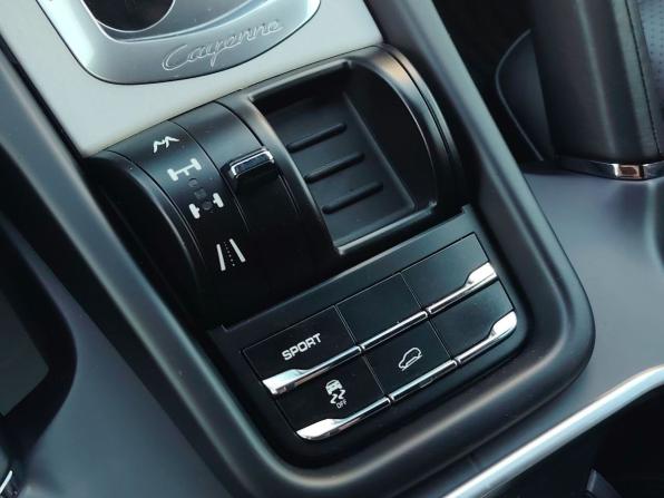 Porsche Cayenne II (958) с пробегом 2012 года, цена 2 800 000 рублей, 92699 км, внедорожник, Автокод Объявления