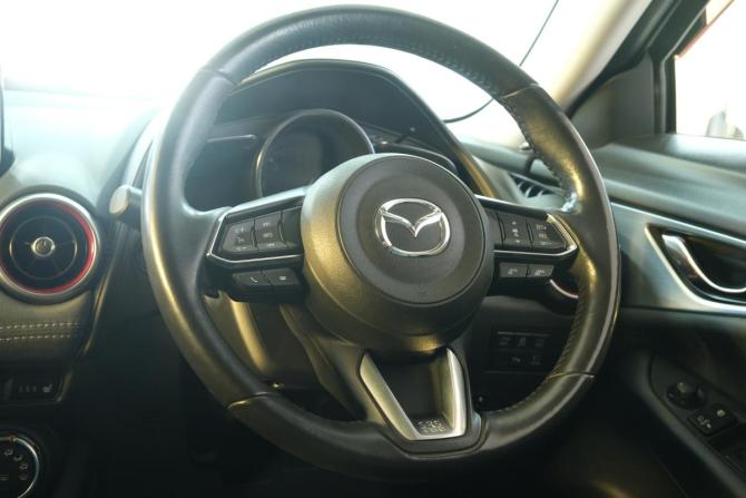 Mazda CX-3 I Рестайлинг с пробегом 2018 года, цена 1 859 000 рублей, 88725 км, внедорожник, Автокод Объявления