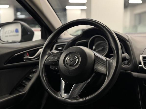 Mazda 3 III (BM) с пробегом 2014 года, цена 1 799 000 рублей, 23980 км, седан, Автокод Объявления