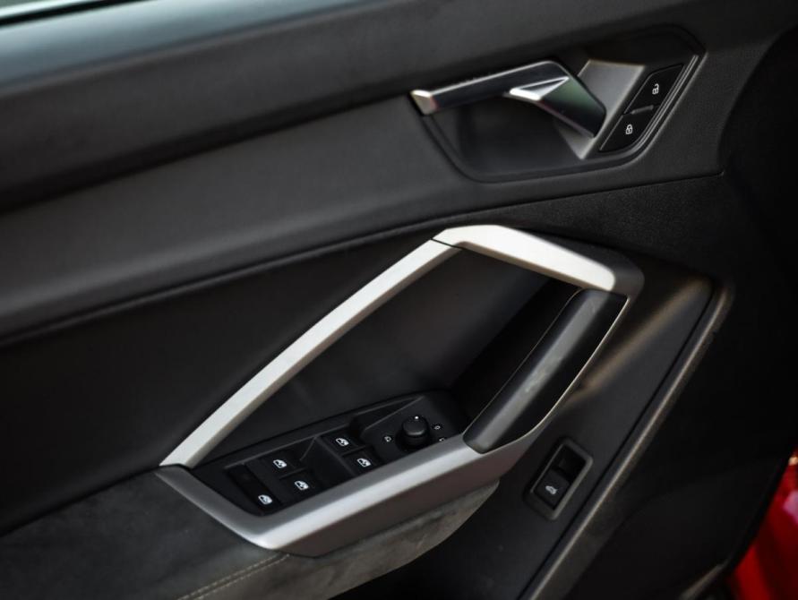 Audi Q3 II (F3) Санкт-Петербург  - изображение 24