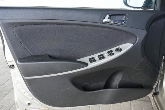 Hyundai Solaris I с пробегом 2011 года, цена 649 000 рублей, 248121 км, седан, Автокод Объявления