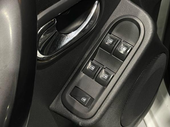 Renault Duster I Рестайлинг с пробегом 2017 года, цена 1 040 000 рублей, 193064 км, внедорожник, Автокод Объявления