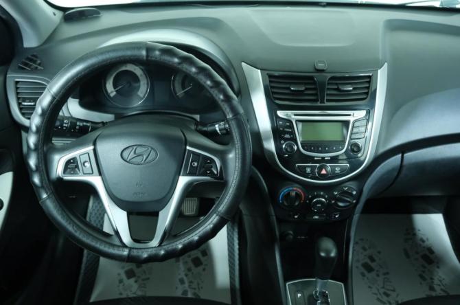 Hyundai Solaris I с пробегом 2013 года, цена 909 000 рублей, 174000 км, седан, Автокод Объявления