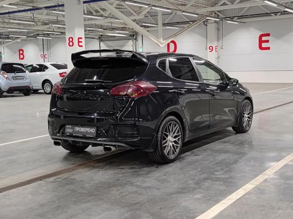 Kia Ceed II Рестайлинг с пробегом 2016 года, цена 1 049 000 рублей, 236468 км, хэтчбек, Автокод Объявления