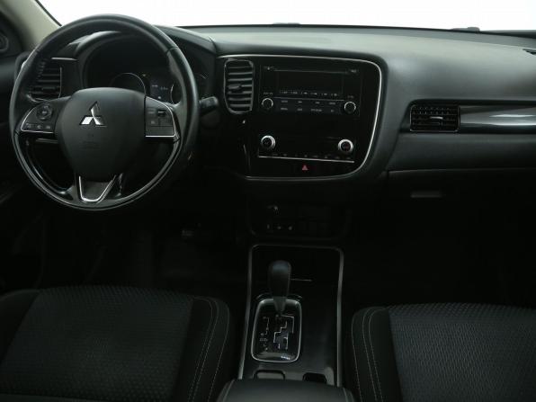 Mitsubishi Outlander III Рестайлинг 3 с пробегом 2022 года, цена 2 257 000 рублей, 77989 км, внедорожник, Автокод Объявления